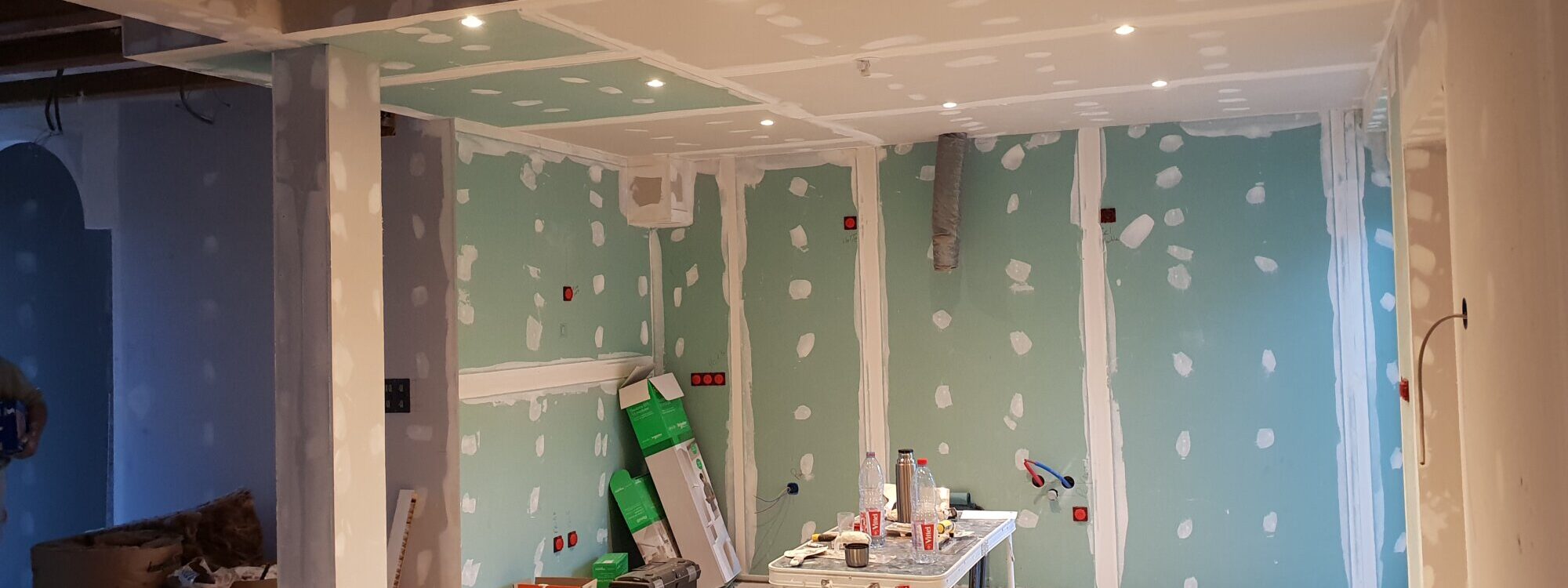 RENOVATION MAISON WUENHEIM_2 2000X750 | Les Couz Comment optimiser l’isolation des cloisons pour une meilleure performance acoustique entre les pièces ? Riedisheim